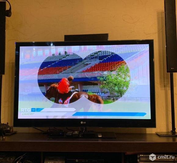 Телевизор плазма LG 127 см 50PJ250. Фото 1.