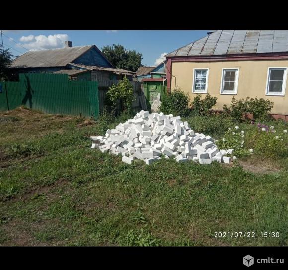 Кирпич рядовой ,щебень, песок, асфальтный срез.возможно доставка в выходные. Фото 1.