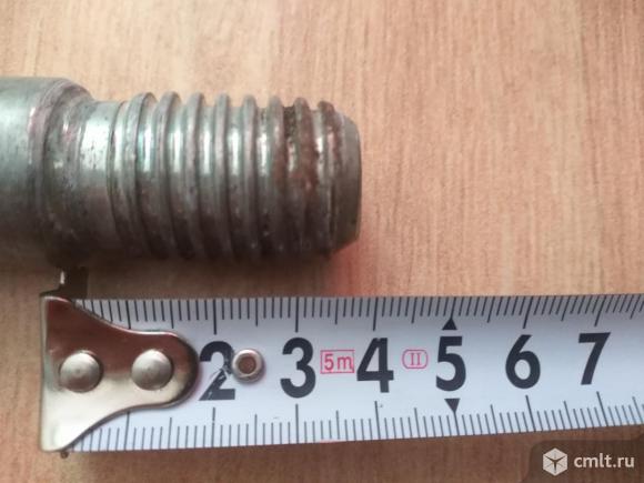 Крюк буксировочный петля Мерседес A2213150061. Фото 2.