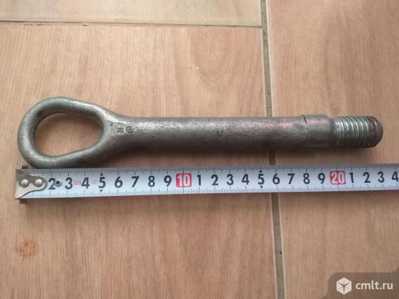 Крюк буксировочный петля Мерседес A2213150061. Фото 1.