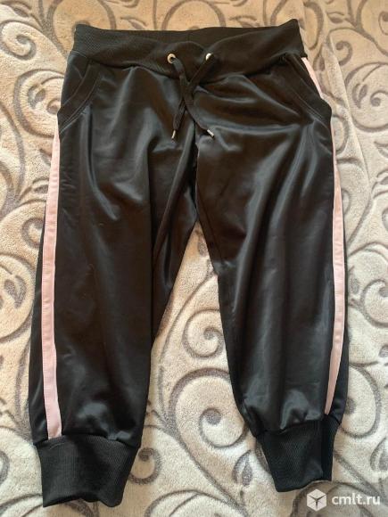 Бриджи женские спортивные, размер S,. Фото 1.