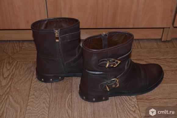 Полусапожки, коричневые с пряжками. Фото 1.