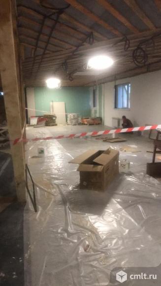 Подсобник. Фото 1.