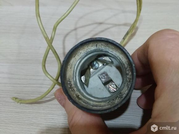 Патрон для лампочки. Фото 4.