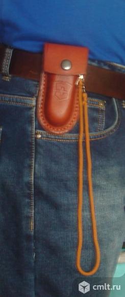 Чехол из кожи на нож VICTORINOX Mountaineer. Фото 1.