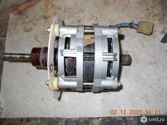 Электродвигатель от стиральной машины ДАОЦ-У4. Фото 1.