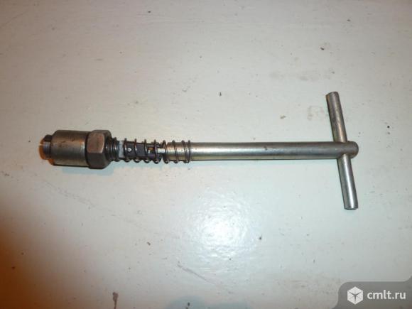 Приспособление для притирки клапанов. Фото 1.