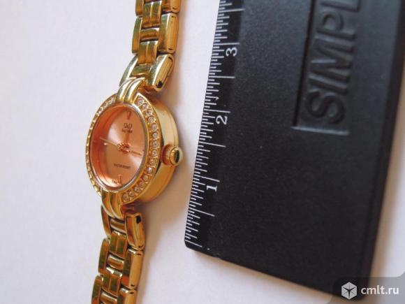 Часы Q&Q superior Японские. Со стразами, кварцевые. Размер браслета можно регулировать. Фото 6.