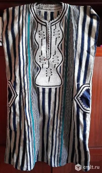 2 африканских платья из самотканого хлопка с вышивкой. Фото 1.