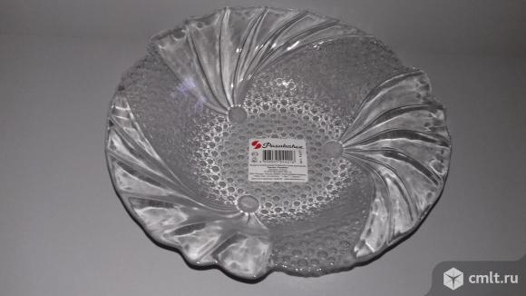 Тарелки стеклянные  2 вида. Фото 1.