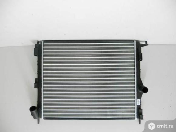 для Renault Logan радиатор охлаждения применяется также в Renault Sandero Renault Sandero степвей номер 8200735038Для моделейRenault DusterRenault LoganRenault SanderoЛада ЛаргусМожет подойт
