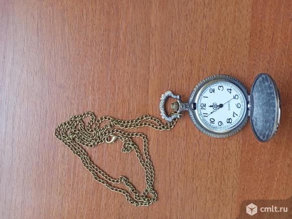 Уникальные карманные кварцевые часы сделаны в винтажном исполнении под старый стиль.. Фото 3.