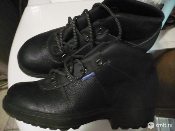Ботинки рабочие. Фото 1.