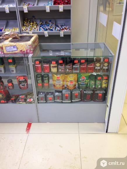 Стеллажи и прилавки для магазина. Фото 2.