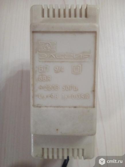 Блок питания БП 9/4 220 В 0,35А. Фото 1.