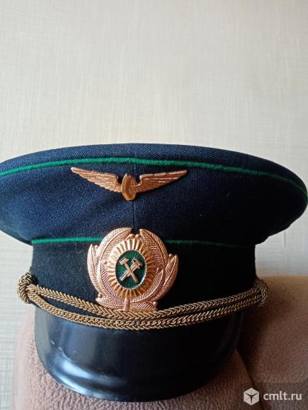 Фуражка форменная железнодорожная. Фото 1.