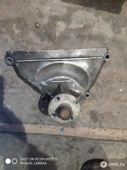 Передняя крышка гбц змз 409 под крыльчатку. Фото 4.