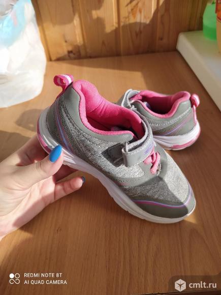 Кроссовки на девочку. Фото 1.