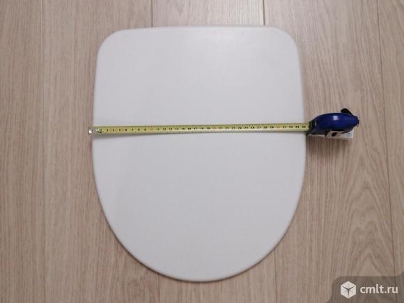 Крышка (дюропласт) для унитаза. Фото 1.