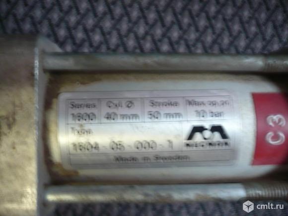 Цилиндр гидравлический. Фото 2.