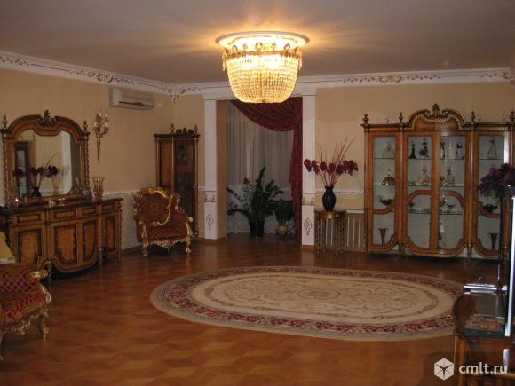 4-комнатная квартира 260 кв.м. Фото 1.