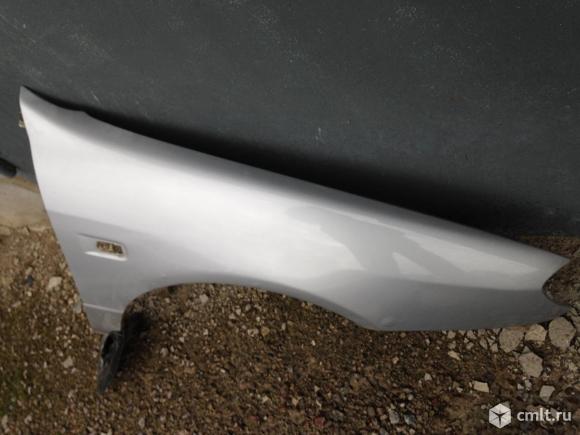 Крыло правое перелнее Ниссан Примера П11е. Фото 2.