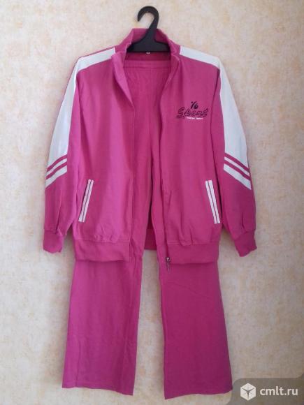 Спортивный костюм женский. Фото 1.