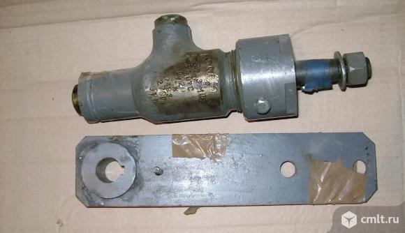 Клапан регулирующий (игольчатый) КДУ 20-00-000 (Ду20. Ру373. Фото 1.