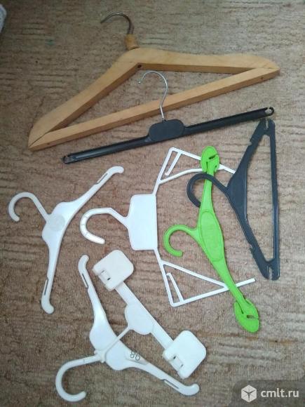 Плечики вешалки. Фото 1.