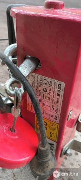 Канатная электрическая лебедка YATO 500W 125/250 кг YT-5901, в рабочем состоянии. Фото 1.