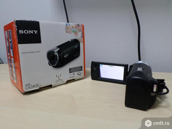 Видеокамера цифровая Sony HDR-CX240E. Фото 1.