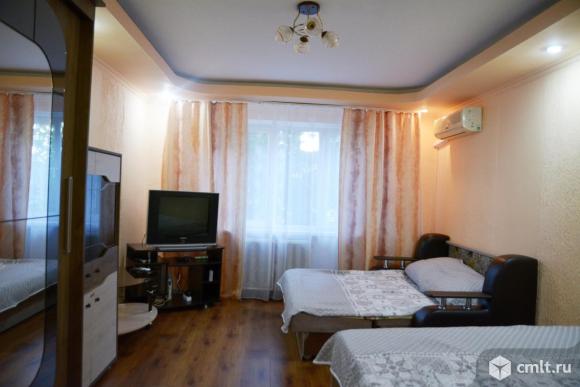 1-но комнт кв в центре у моря на 4 этаже. Фото 1.