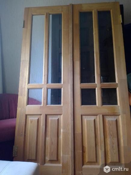Двери деревянные. Фото 1.