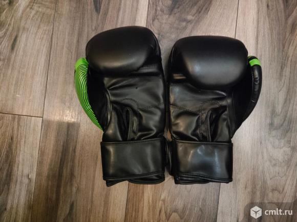 Боксерские перчатки Venum. Фото 4.