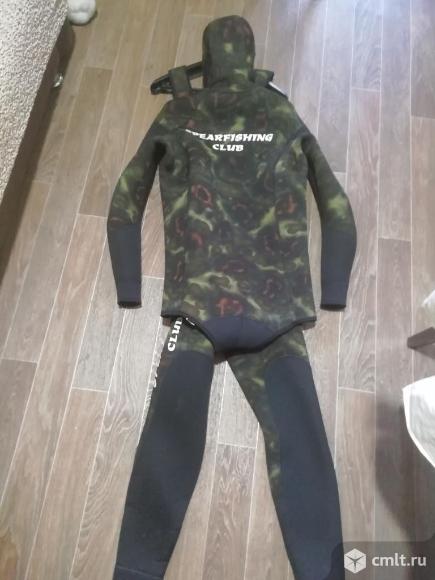 Гидрокостюм  5мм, перчатки, носки, ружье для подводной охоты "Mares", пояс грузовой. Фото 1.