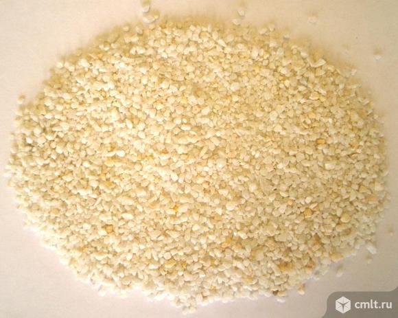 Кальцит (фр. 1,5-3,0 мм). Фото 1.