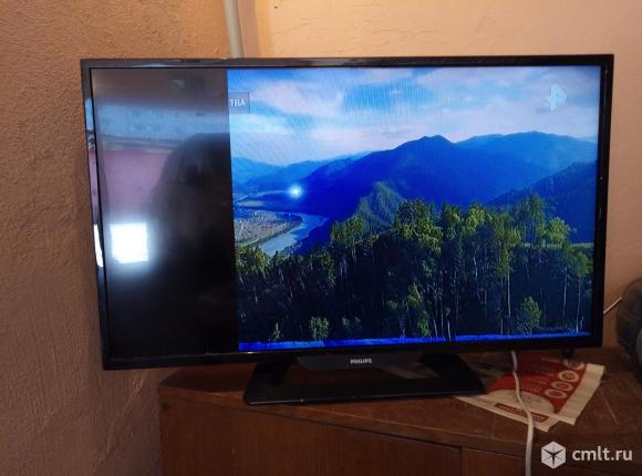 Телевизор LED Philips 32pht4100/60. Фото 1.