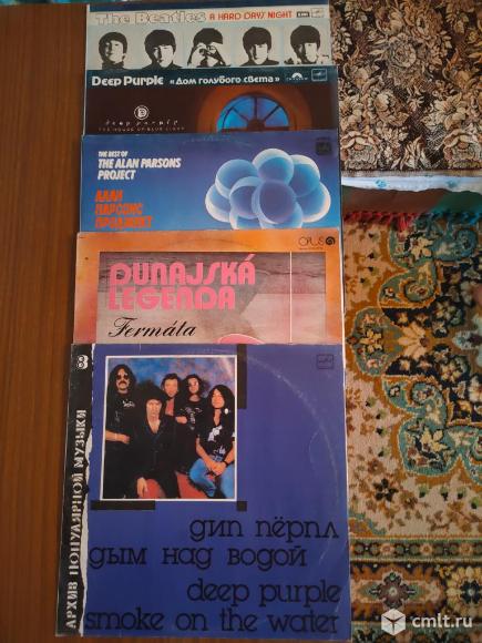 Виниловые пластинки для проигрывателя. Фото 1.