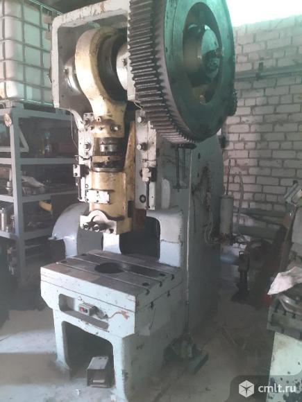 &nbsp;&nbsp;Пресс кривошипный К2130Б, усилие 100 тн, подключен, в рабочем состоянии, можем выслать ВИДЕО.