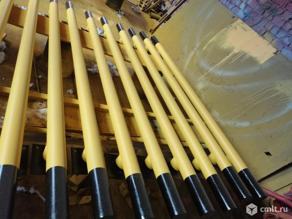 Металлические колесоотбойники. Фото 1.