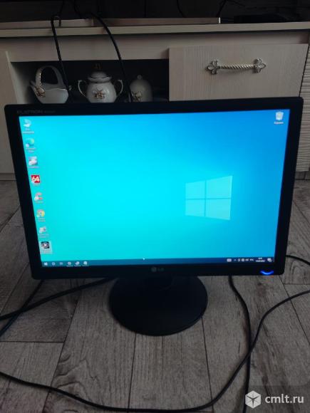 19" Монитор LG Flatron W1934S, 1440x900, 75 Гц, TN. Фото 1.