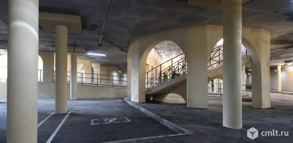 Продается место на закрытой стоянке, 13.3 м2. Фото 1.