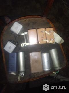 Продам конденсаторы. Фото 1.