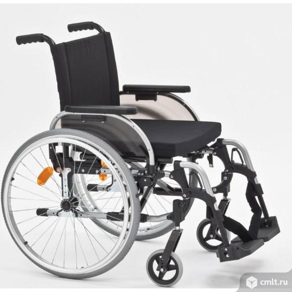 Инвалидное кресло- коляска.. Фото 1.