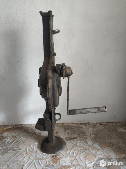 Домкрат. Фото 3.