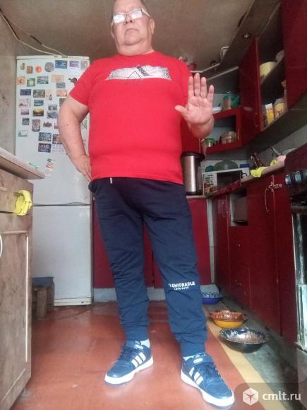 Водитель легкового автомобиля. Фото 1.