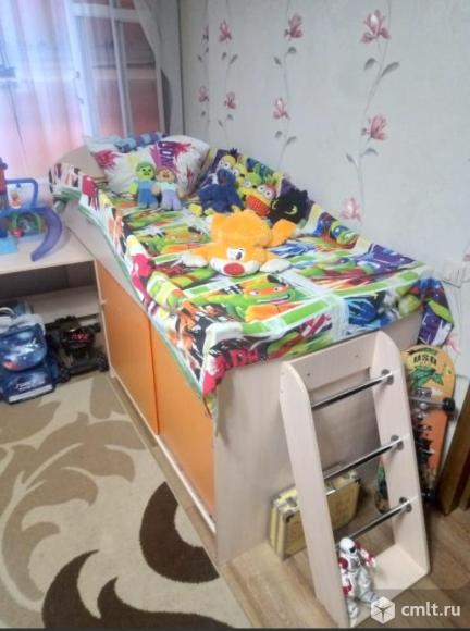 Детская кровать "Дюймовочка 3" со столиком. Фото 1.