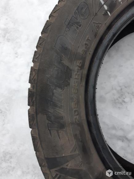 Зимняя нешипованая шина. Фото 3.