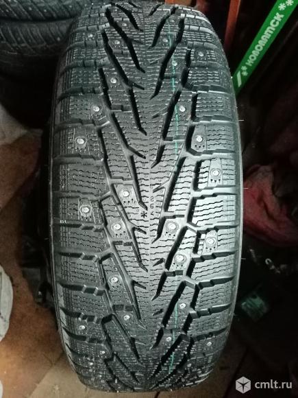 Шина 235/65R17 Nokian-Hakkapeliitta-7 зимняя шипованная. Фото 1.