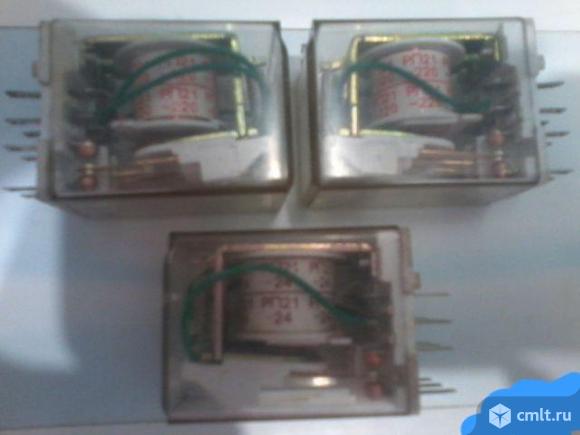 Реле промежуточное. Фото 1.